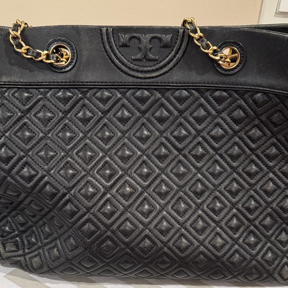 Tory Burch Black Quilted Shoulder Bag